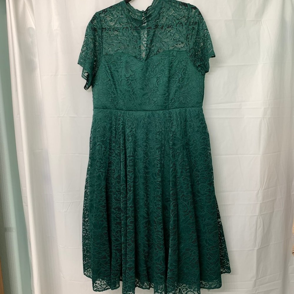 NWT Torrid Hunter Green Lace Dress